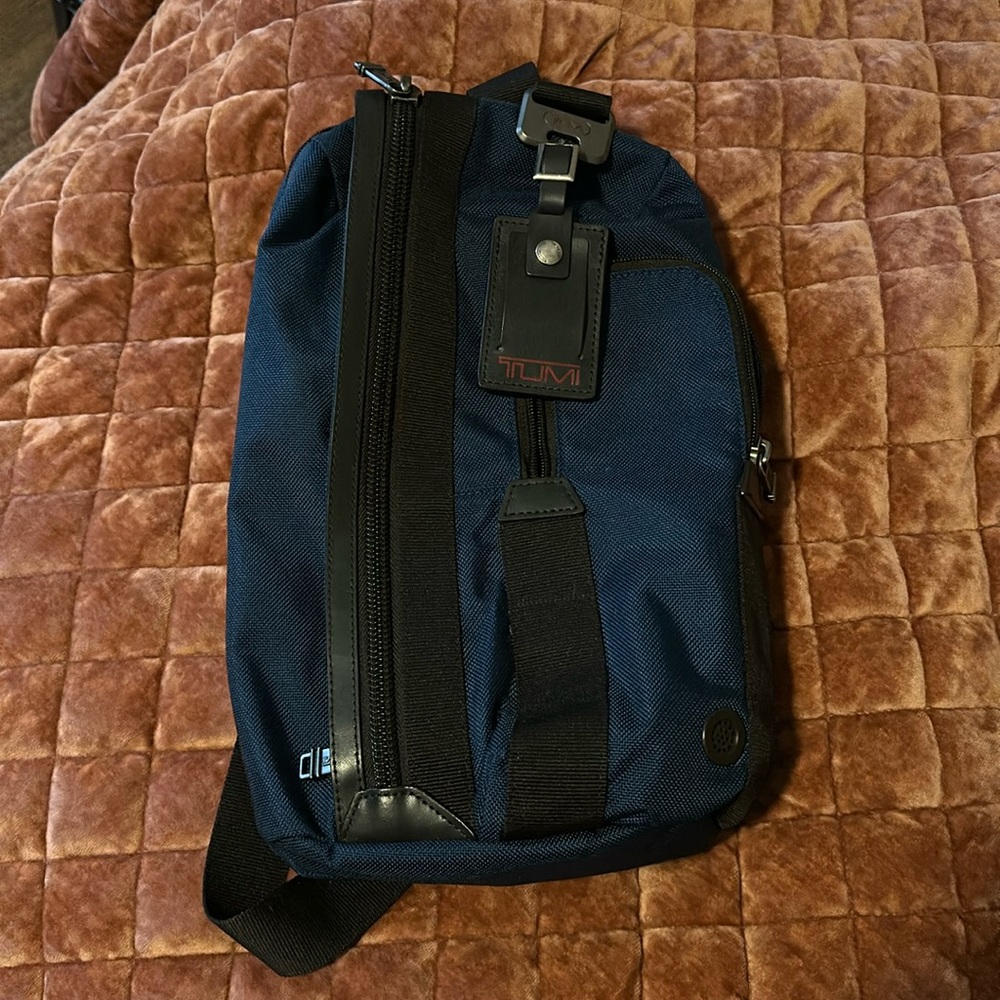 COPY - Tumi blue/brown sling bag